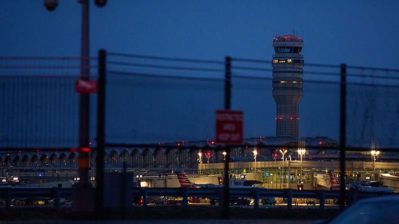 Planes receive mysterious false midair collision alerts near Reagan National Airport